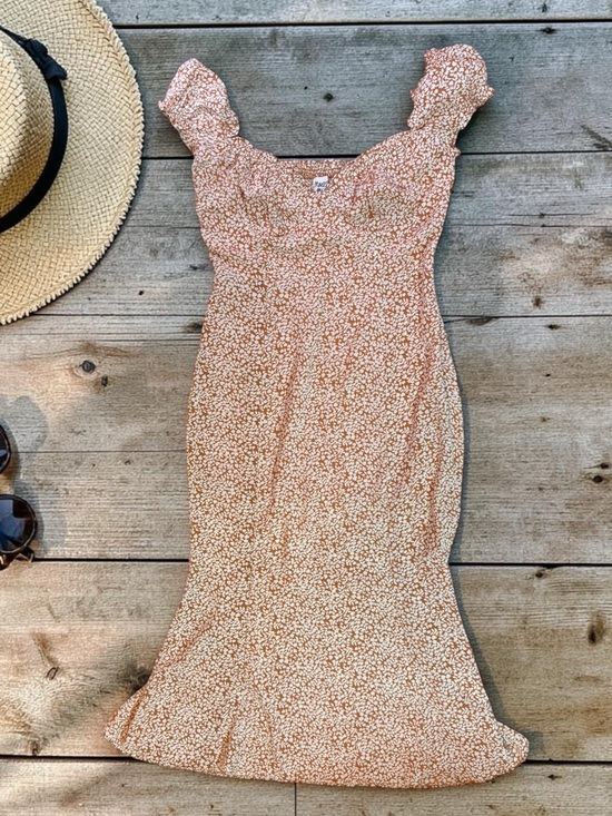 Princess Polly Dresses & Skirts - Princess Polly Peach Floral Midi Dress